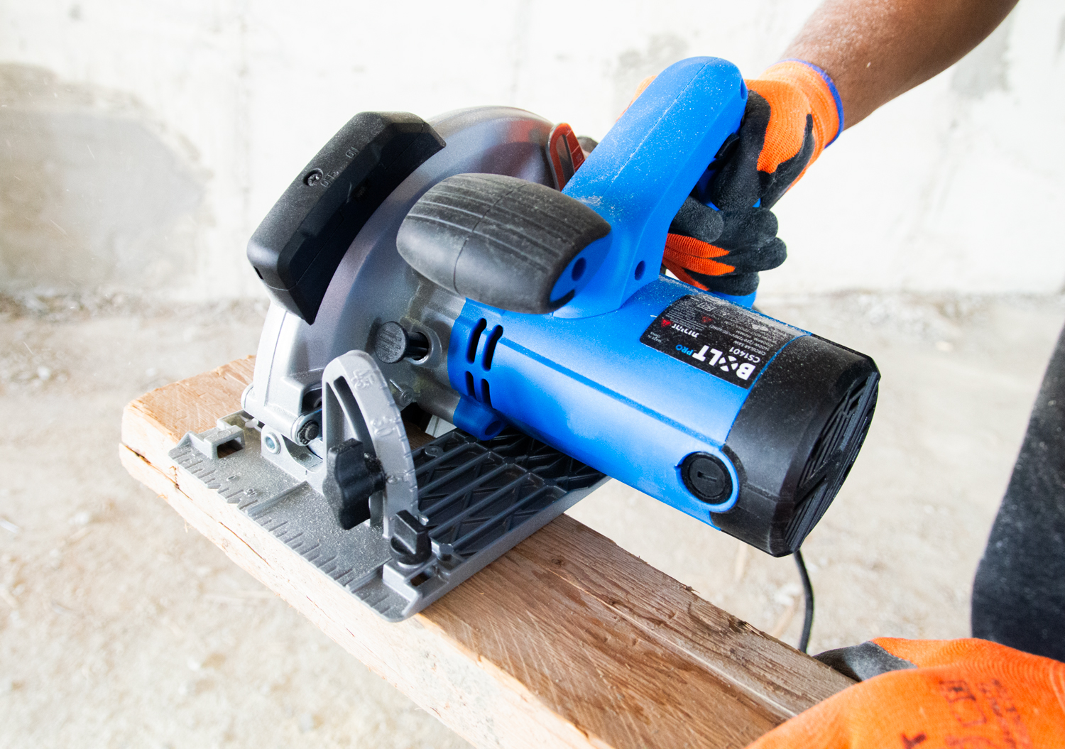מסור עגול Bolt Pro CS1401 מסור עגול Bolt Pro CS1401